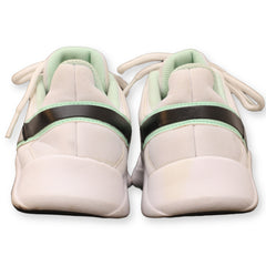 Nike Legend Essential 2