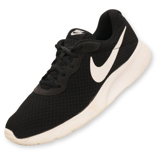 Nike Tanjun Women's Sneaker