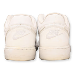 Nike Prestige 4
