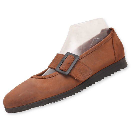 White Mountains Closed Toe Shoes