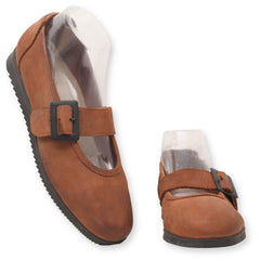 White Mountains Closed Toe Shoes