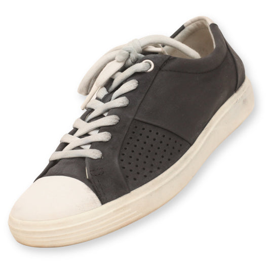 ECCO Women's Lace-Up Sneaker