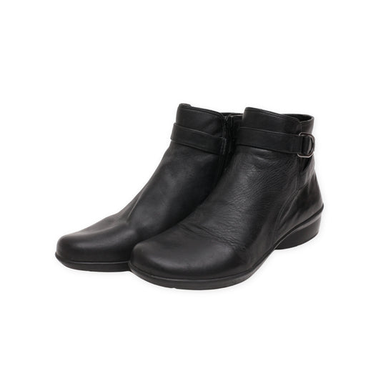 "Naturalizer" Ankle Size Comfort Boots