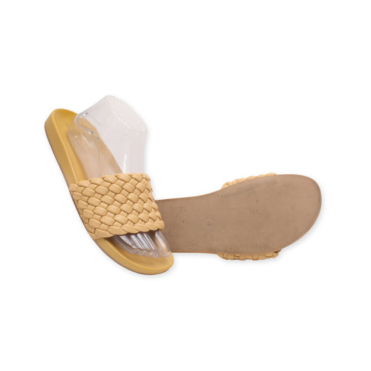 "Universal Thread" Casual Flats