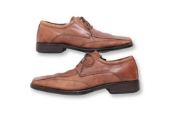 Men's lace Up Formal Shoe By "Johnston & Murphy"