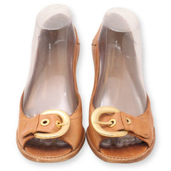 Buckle toe heel pumps