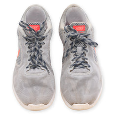 Nike Revolution 3