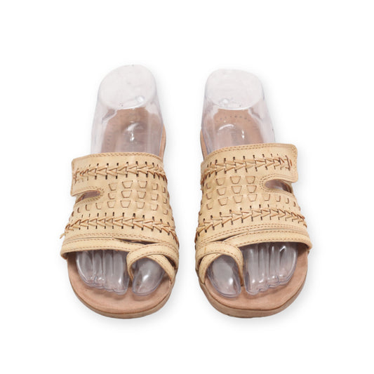 "Bare Traps" Vintage Sandals