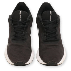 Nike Revolution 5