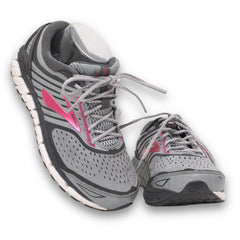 Brooks Women's Ariel "18 trainer shoes