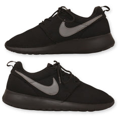 NIKE Women's Sneakers