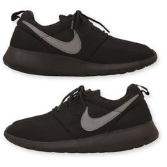 NIKE Women's Sneakers