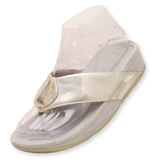 FitFlop Women T-Strap Sandal