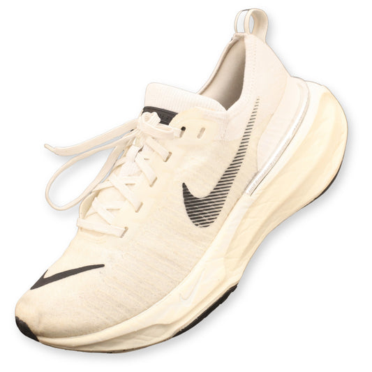 NIKE INVINCIBLE RUN 3 Women Sneaker