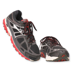 BROOKS BEAST 14