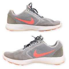 Nike Revolution 3