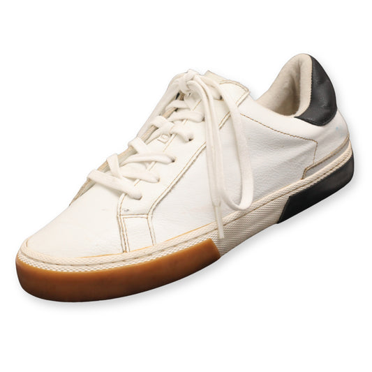 Comfertable Sneakers