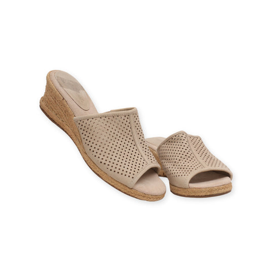"Easy Street" Casual Slid Strap Sandals