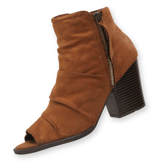 CELIA Classic Women's Boots