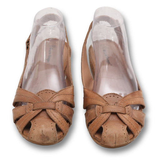 "Bare Traps" Ankle Strap Sandals