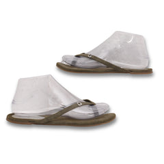 "By Guess" Flip Flop Flats