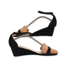 "Fashion Nova" Strappy Wedges