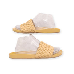 "Universal Thread" Casual Flats