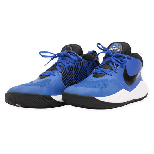 NIKE HUSTLE D 9 SNEAKER
