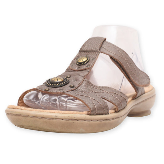 Naturalizer Flower T Strap Sandals