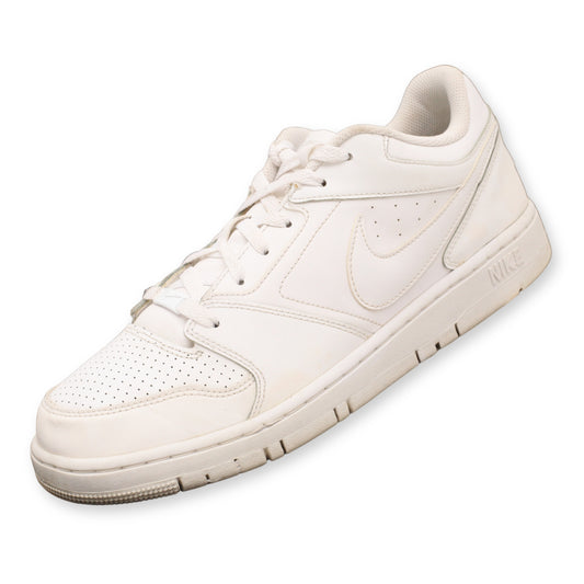 Nike Prestige 4