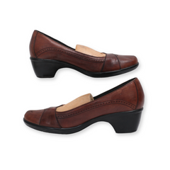 Women's Pump Heel By "Clarks"