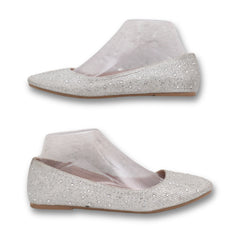 "City Classified" Stylish Pumps