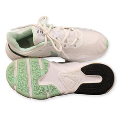 Nike Legend Essential 2