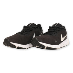 Nike Revolution 5