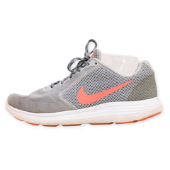 Nike Revolution 3