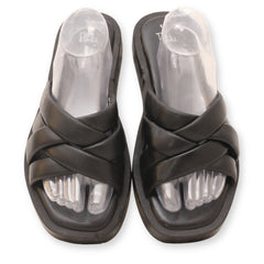 Time & Tru Wedde Slippers