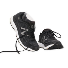 New Balance 860 v10