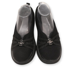 BZees Women's Niche Slip-On Shoe