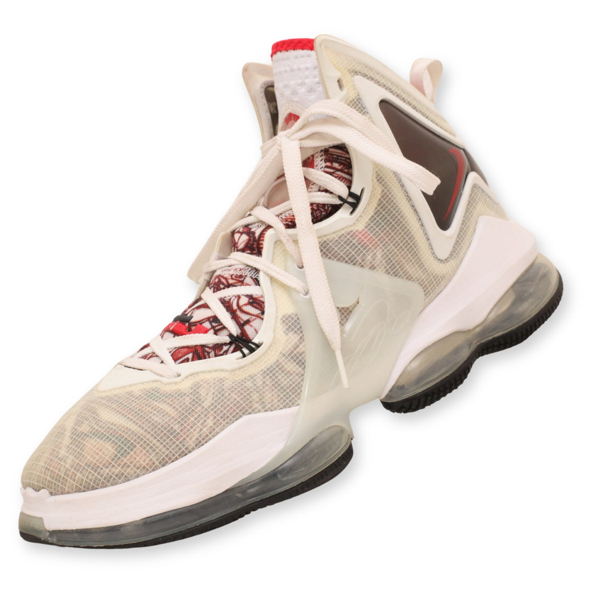 Nike LeBron 19