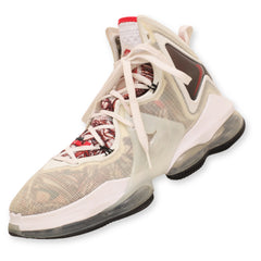 Nike LeBron 19