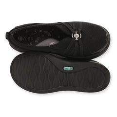 BZees Women's Niche Slip-On Shoe