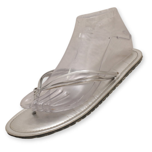 Groove Women's Flat Slipper