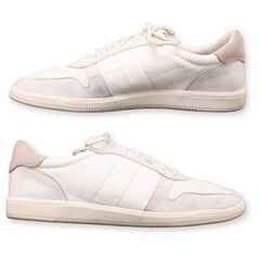 Universal Thread Women's Fashion Sneakers