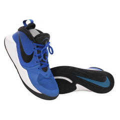 NIKE HUSTLE D 9 SNEAKER