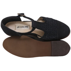 APOSTROPHE Women Closed-Toe Shoes