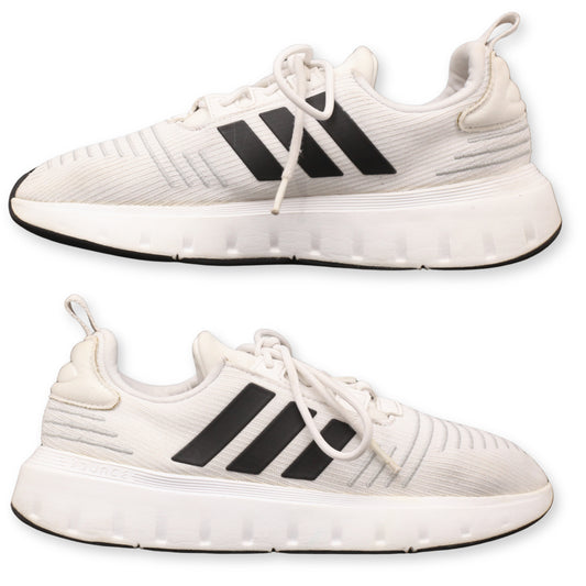 adidas SWIFT RUN 23