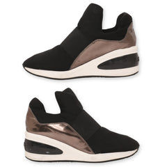 DKNY Women's Sneaker