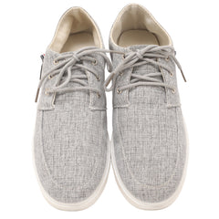 Classic Men's Lace-Up Sneaker