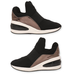 DKNY Women's Sneaker
