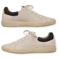 Ecco Women Lace-Up Sneaker